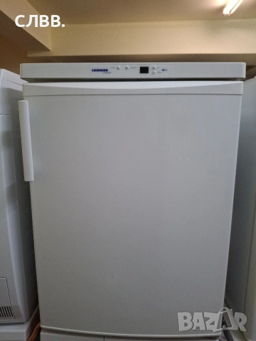 Продавам хладилник LIEBHERR 