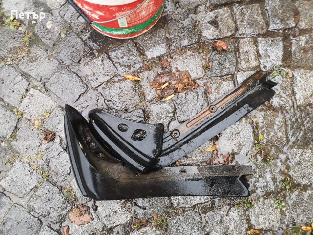 Предна броня за Мерцедес 123, снимка 3 - Части - 40167432