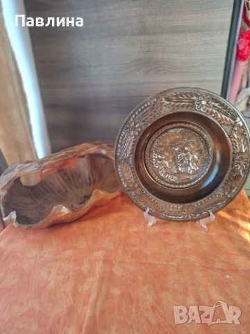 Чиния за стена от дърво