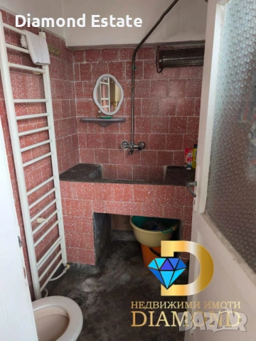Къща с два гаража в град Гълъбово, снимка 18 - Къщи - 54135189