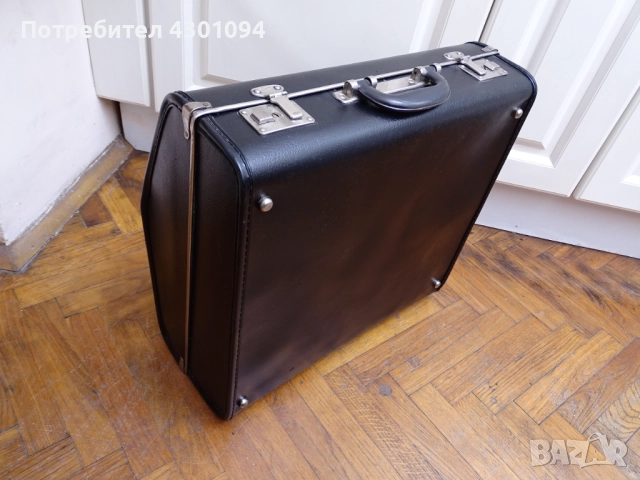 Куфар за акордеон