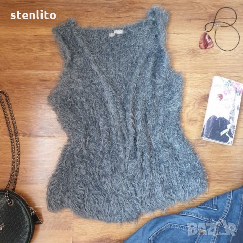 Пухен сив елек, снимка 1