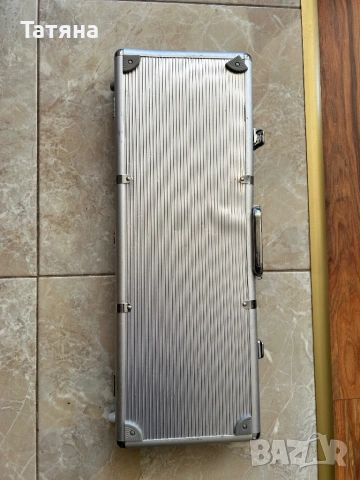 Комплект за покер в алуминиево куфарче, снимка 4 - Настолни игри - 54318991