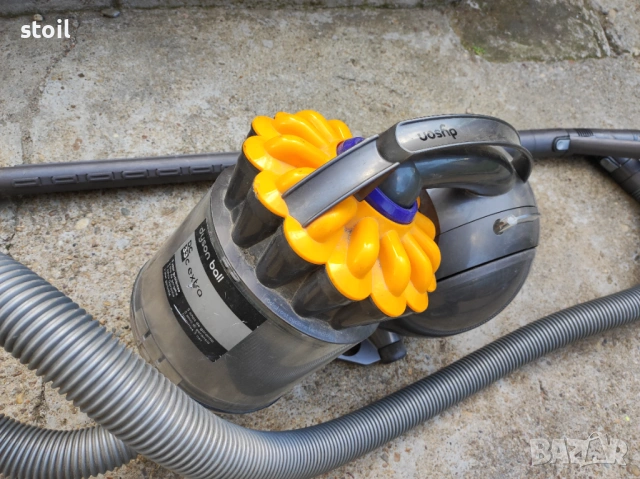 Прахосмукачка без торба Dyson внос от Германия , перфектно работеща, снимка 2 - Прахосмукачки - 53909533