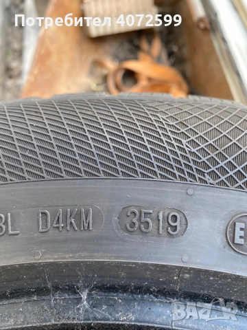 Зимни гуми Сontinental 235/55/18, снимка 3 - Гуми и джанти - 52450328
