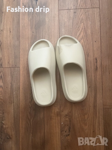 продавам YEZZY SLIDE , снимка 2 - Джапанки - 56416142