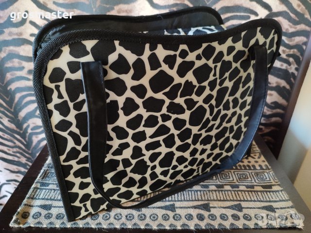 НОВО! Луксозна чанта за носене на кучета и котки (два модела), снимка 3 - Други стоки за животни - 33778262