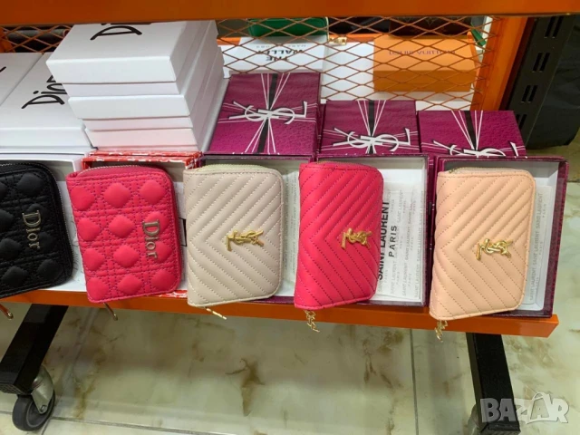 портмонета в кутия chanel ysl saint laurent guess pinko, снимка 14 - Портфейли, портмонета - 50746356