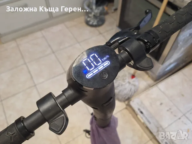 Електрическа тротинетка mega motion me5 e-scooter, снимка 2 - Скутери и тротинетки - 56473545