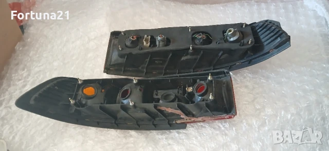 Mazda 323 - стопове, снимка 2 - Части - 50672461