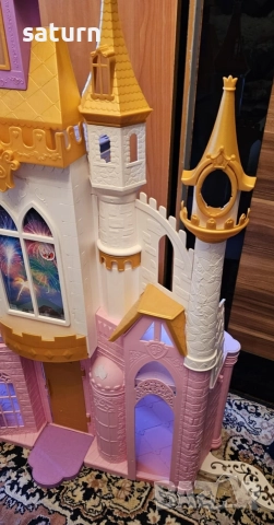 голям красив замък Disney за кукли, снимка 2 - Образователни игри - 52955938