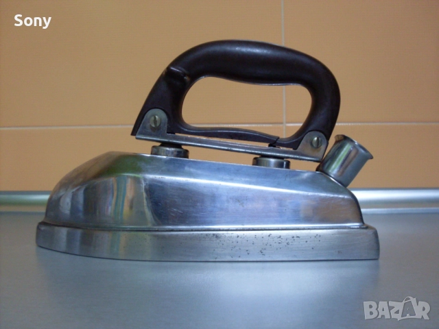 Стара българска ютия- 1960- 1965г., снимка 12 - Антикварни и старинни предмети - 52500086