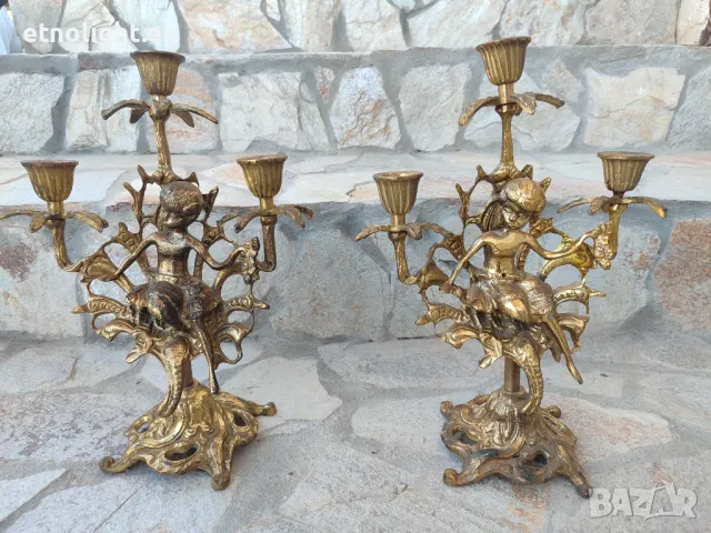 Комплект старинни испански тройни бронзови свещници с фигури на херувими , снимка 2 - Декорация за дома - 50272905