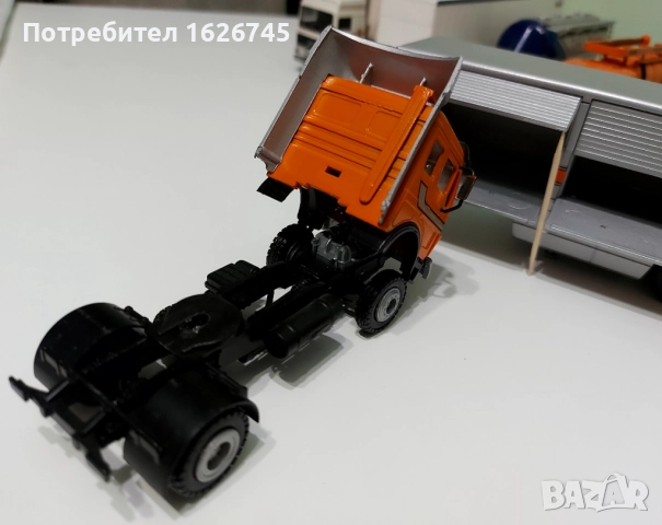 Mercedes-Benz 1633S Conrad 1:50, снимка 4 - Колекции - 52123692