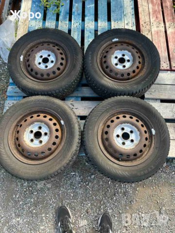 Зимни гуми 15 цола, снимка 1 - Гуми и джанти - 42280035
