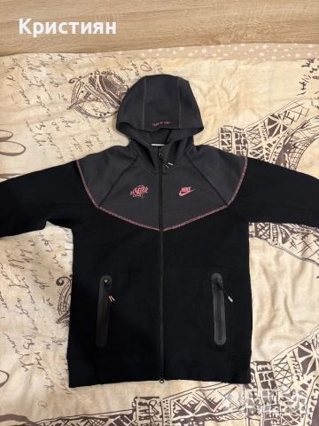 Nike Tech Fleece Windrunner x Central Cee