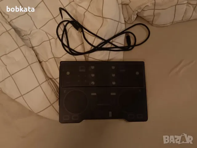 DJ контролер/пулт HERCULES DJ Control MP3 E2, снимка 3 - Ресийвъри, усилватели, смесителни пултове - 56473426