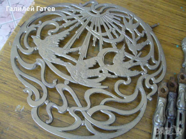 Старинен Метален Цветарник - Чугунен, снимка 6 - Антикварни и старинни предмети - 50509315