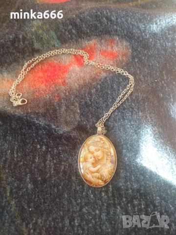 Колие с Дева Мария