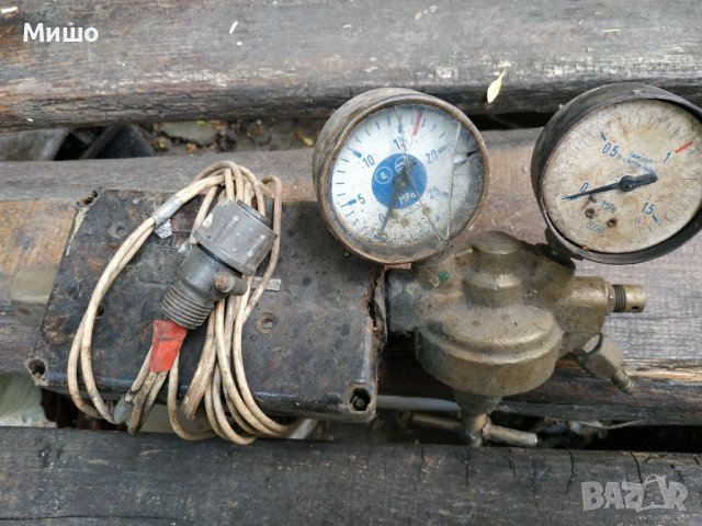 Продавам манометри за кислородна бутилка с подгряващо устройство, снимка 1