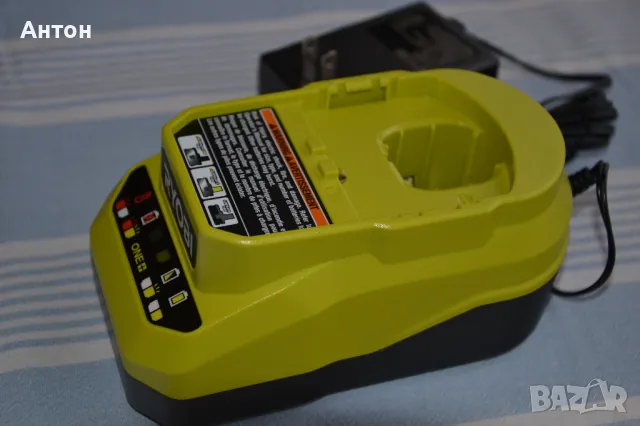 Ново зарядно устройство Ryobi от USA на 110V, снимка 2 - Винтоверти - 48375564