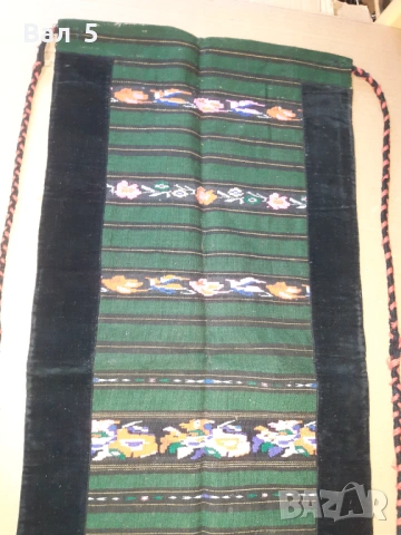 Автентична тъкана вълнена престилка , носия, снимка 4 - Антикварни и старинни предмети - 53875493