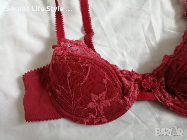 80A полупрозрачен дантелен сутиен с подплънки марка Viania Dessous, снимка 2 - Бельо - 54048636