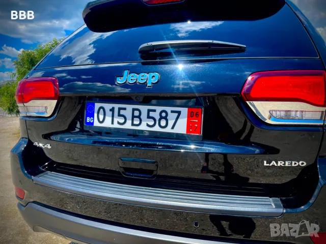 Jeep Grand Cherokee Laredo V6 3.6, снимка 11 - Автомобили и джипове - 46241672