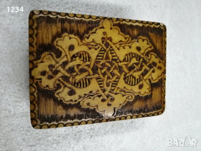 Дървена кутия - 13 х 9. 5 см. 