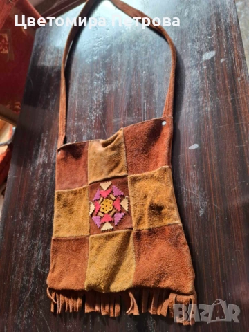 Уникална бохо чанта от естествен велур много запазена, снимка 4 - Чанти - 53190330