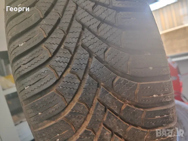 4бр.зимни гуми 215/60/17 Bridgestone, снимка 2 - Гуми и джанти - 56148987