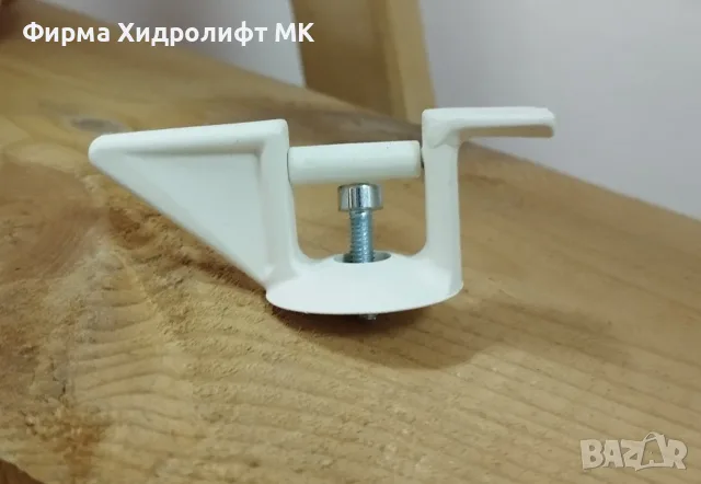 Ключалка за капандура (люк) Remis 40x40см. на кемпери и каравани 397549