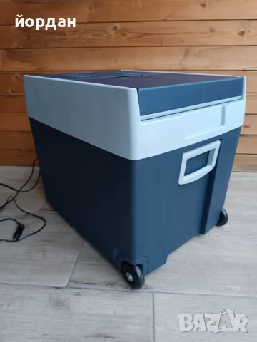 Хладилна чанта Mobicool / Waeco 12/220 волта .48 литра , снимка 7 - Хладилни чанти - 50463892