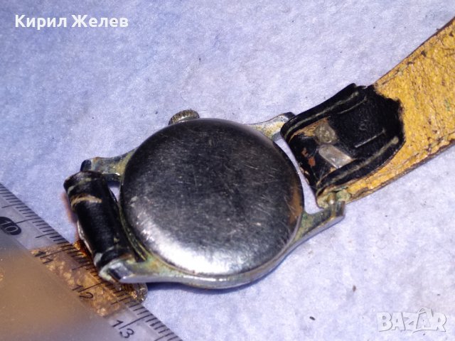 ЗиМ СТАР РЯДЪК РУСКИ МЕХАНИЧЕН ЧАСОВНИК СДЕЛАНО в СССР с КАИШКА от ЕСТЕСТВЕНА КОЖА 37166, снимка 3 - Антикварни и старинни предмети - 40126294