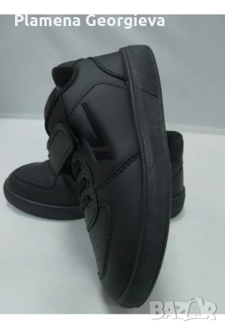 Черни кецове 