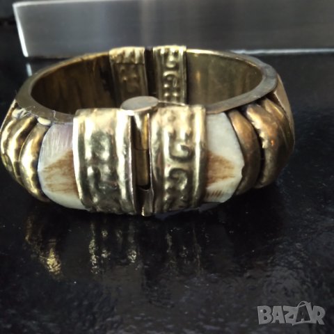 Стара гривна месинг и слонова кост НАМАЛЕНА , снимка 2 - Гривни - 38262482