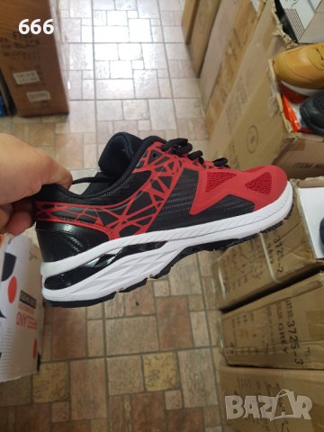 Маратонки, снимка 2 - Спортни обувки - 42263928