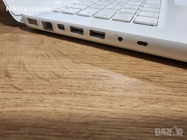 БЯЛ Apple MacBook 13" A1342 late 2009 Core 2 Duo 2.26Ghz| 8GB RAM | 128GB SSD | Зарядно | 2.5ч. Бат, снимка 5 - Лаптопи за дома - 55729931
