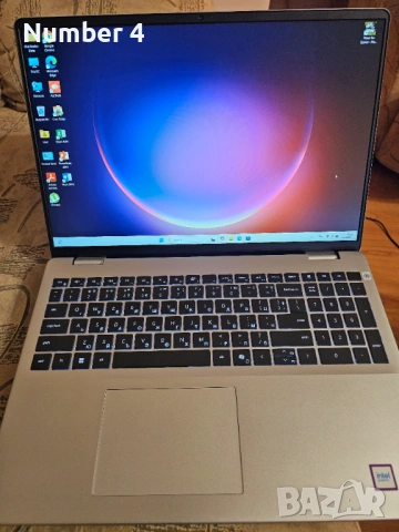 Лаптоп DELL 16 DC16251