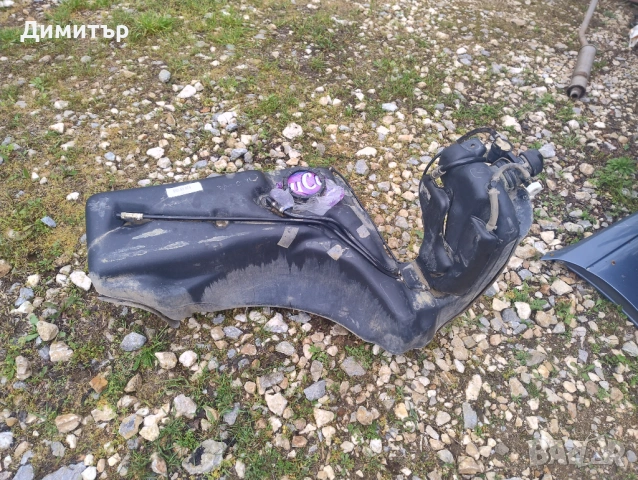 Резервоар Бензинов + Капачка За Ауди 80 Б4 Седан 1994г / Audi 80 B4 Sedan 1994y