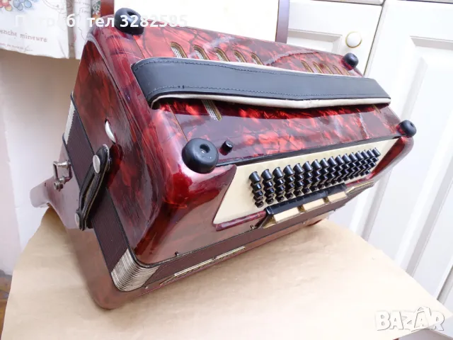 Акордеон Велтмайстер Гигантили 80 баса, снимка 10 - Акордеони - 48663788