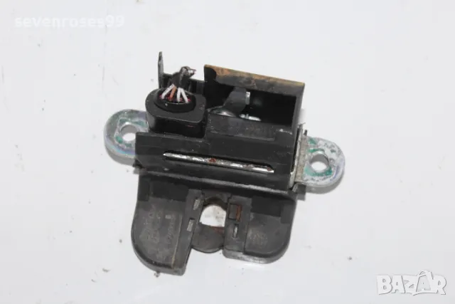 Брава заден капак багажник Фолксваген Голф 6 VW Golf 6 4врати хечбек, снимка 2 - Части - 48709492