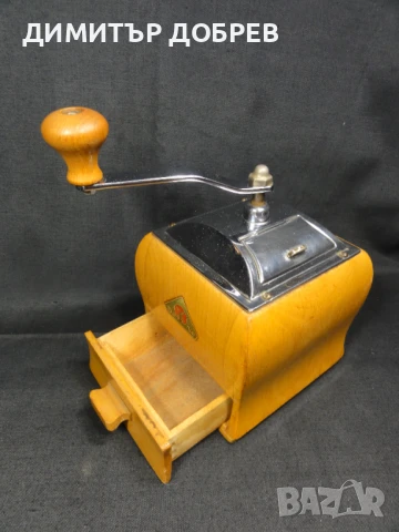 СТАРА РЕТРО ДЪРВЕНА МЕЛНИЦА ЗА КАФЕ РЪЧНА КАФЕМЕЛАЧКА DE VE HOLLAND, снимка 3 - Антикварни и старинни предмети - 51163843