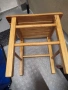 Продавам запазено ръчно правено дървено детско столче със сметало, снимка 2