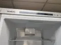 Иноксов комбиниран хладилник с фризер Сименс Siemens A +++ с две години гаранция! , снимка 6