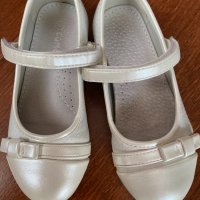 Детски бели обувки, снимка 1 - Детски обувки - 30177694
