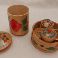 Руски традиционни дървени кутийки, вазички, мини сервизчета, снимка 4 - Антикварни и старинни предмети - 39398213