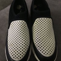 Calvin Klein  100% оригинални спортни обувки, снимка 2 - Дамски ежедневни обувки - 31166034