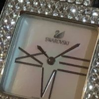 Невероятен дамски часовник SWAROVSKI, снимка 3 - Дамски - 39608716