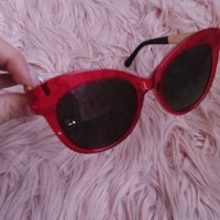 Слънчеви очила с червени рамки - 10лв., снимка 1 - Слънчеви и диоптрични очила - 36905538